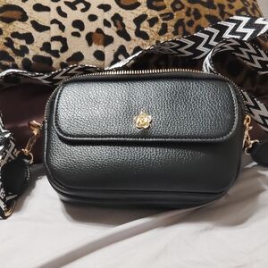 Elegant Black Leather Crossbody Bag